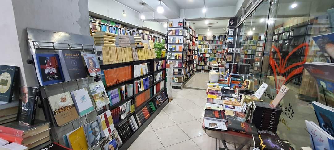 یک سال سلطه طالبان بر افغانستان؛ کتاب‌فروشی‌هایی که یکی پس از دیگری تعطیل می‌شوند