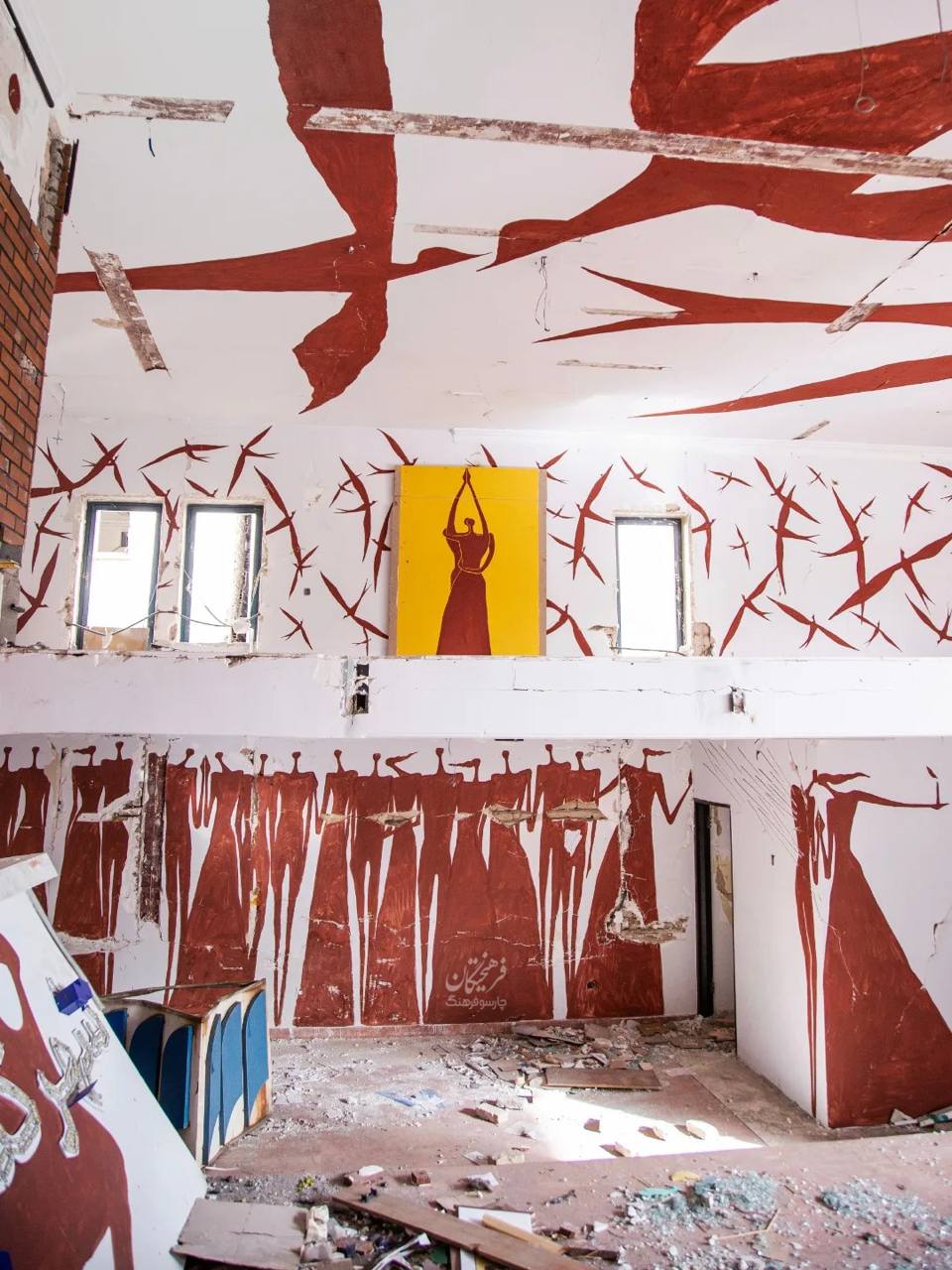 نشان دست میرزاحمید بر دیوارهای زخمی شهرکتاب بهمن